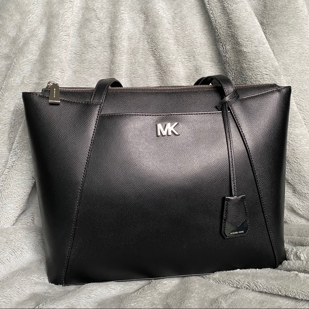 Michael Kors Maddie Tote